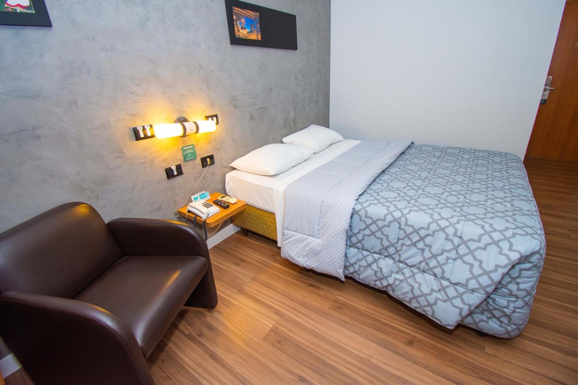 H+ Hotel *